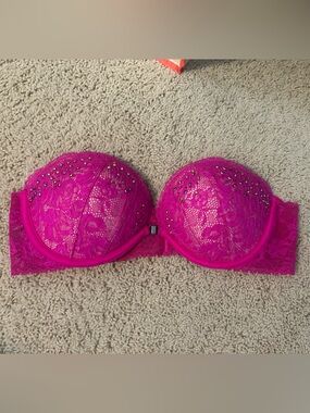 Victoria’s Secret- Strapless Lace-Trim Push-Up Bra in Fuchsia- 34B